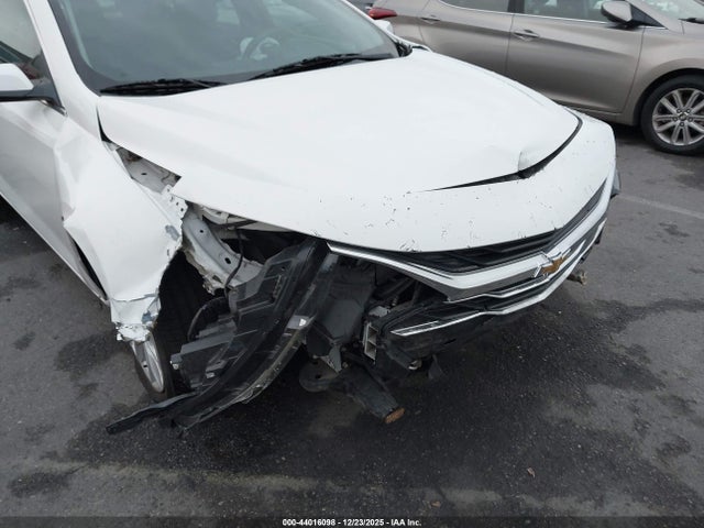 1G1ZD5ST6NF127963 Chevrolet Malibu Fwd Lt