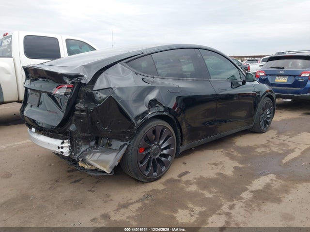 2021 TESLA MODEL Y 5YJYGDEF5MF266608 Photo 3