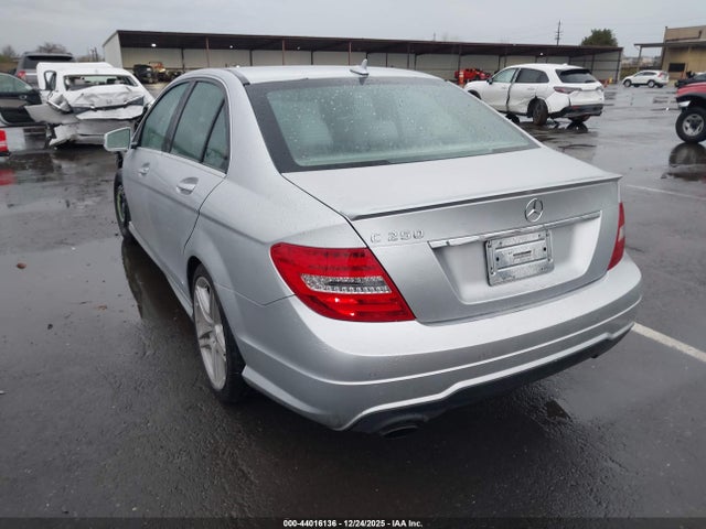 Mercedes-Benz C-Class 2014 WDDGF4HB3EG225754 Image 3