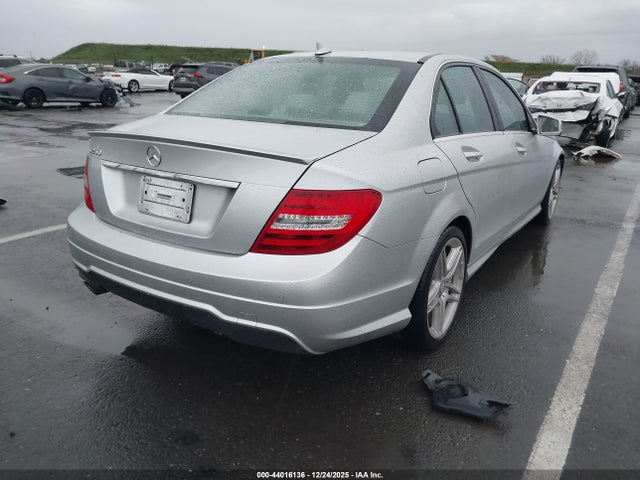 Mercedes-Benz C-Class 2014 WDDGF4HB3EG225754 Image 4