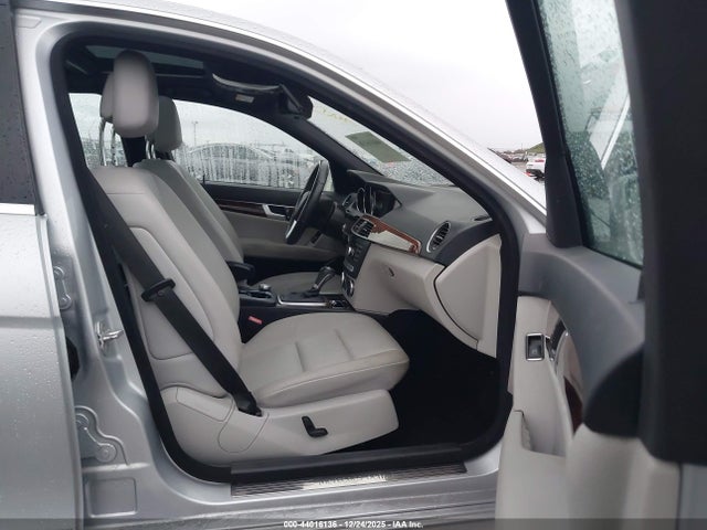 Mercedes-Benz C-Class 2014 WDDGF4HB3EG225754 Image 5