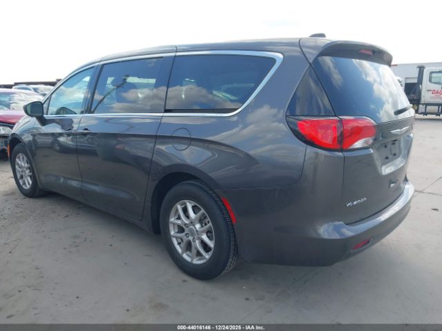 2023 CHRYSLER VOYAGER 2C4RC1CG7PR610765 Photo 2