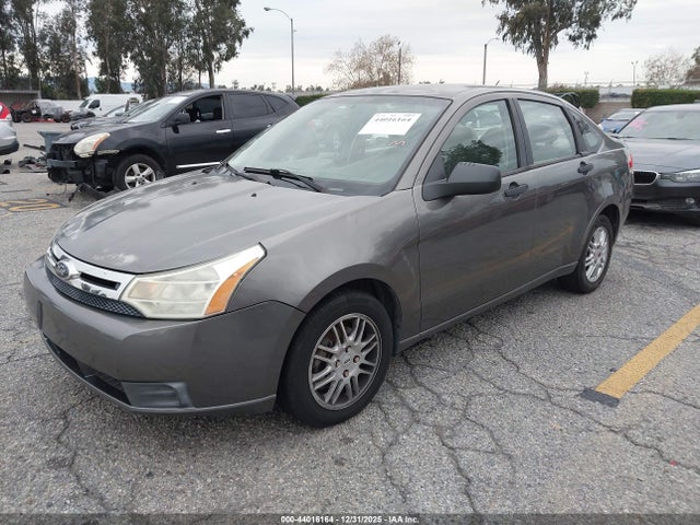 2011 FORD FOCUS 1FAHP3FN0BW142096 Photo 1