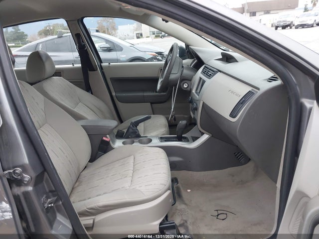 2011 FORD FOCUS 1FAHP3FN0BW142096 Photo 4