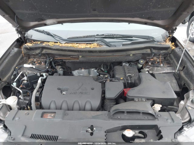 2016 MITSUBISHI OUTLANDER JA4AZ3A3XGZ042941 Photo 9