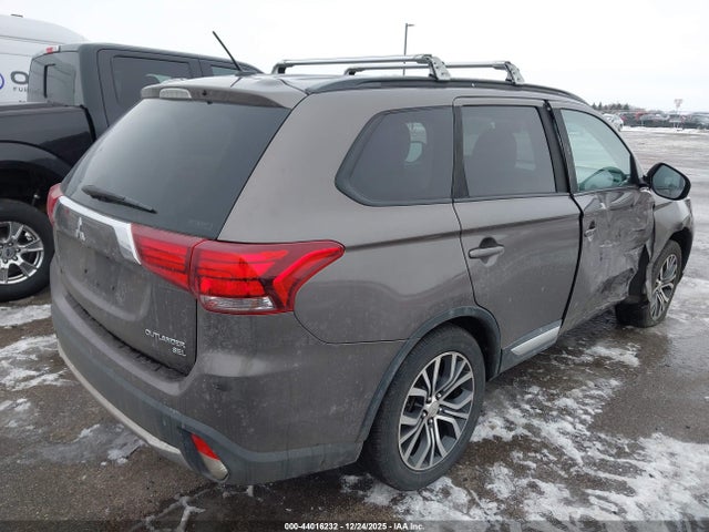 2016 MITSUBISHI OUTLANDER JA4AZ3A3XGZ042941 Photo 3