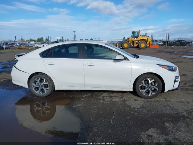 3KPF24AD1KE035735 KIA Forte Lxs