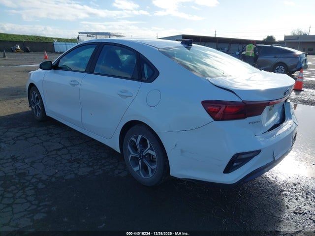 3KPF24AD1KE035735 KIA Forte Lxs