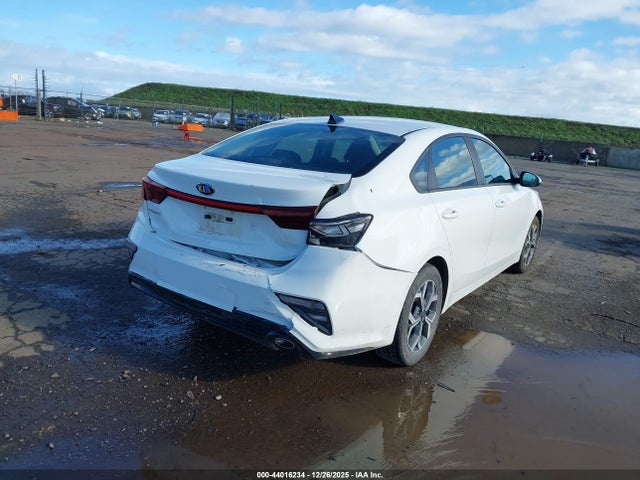 3KPF24AD1KE035735 KIA Forte Lxs