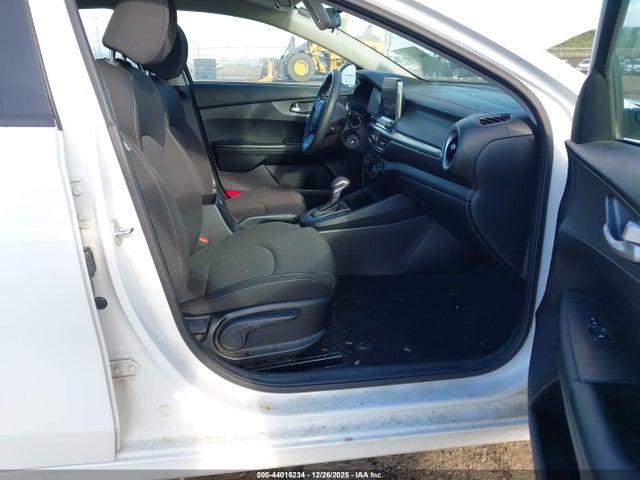 3KPF24AD1KE035735 KIA Forte Lxs