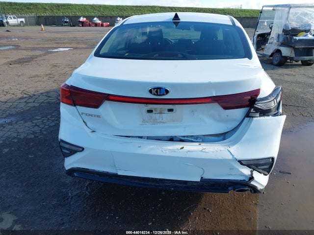 3KPF24AD1KE035735 KIA Forte Lxs