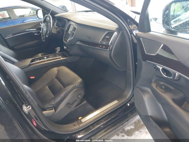 2019 VOLVO XC90 YV4A22PK7K1420379 Photo 4
