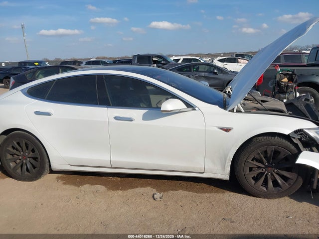 Tesla Model S 60/70/75/85 2016 5YJSA1E16GF150560 Image 12