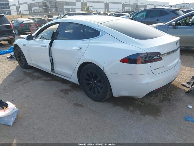 2016 TESLA MODEL S 5YJSA1E16GF150560 Photo 2