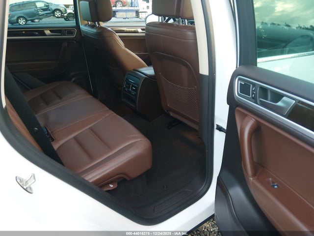 WVGEP9BP3ED010663 Volkswagen Touareg Tdi Executive