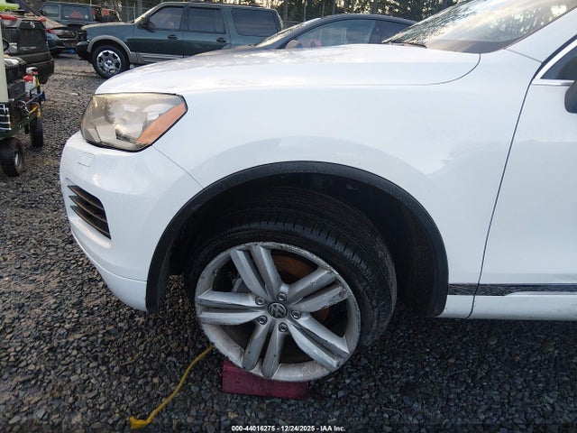 WVGEP9BP3ED010663 Volkswagen Touareg Tdi Executive