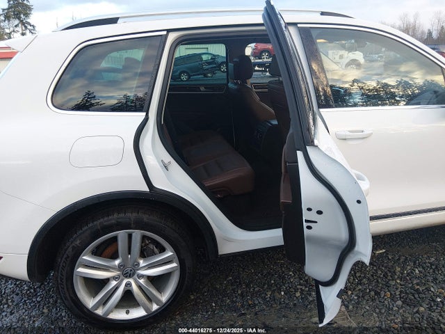 WVGEP9BP3ED010663 Volkswagen Touareg Tdi Executive