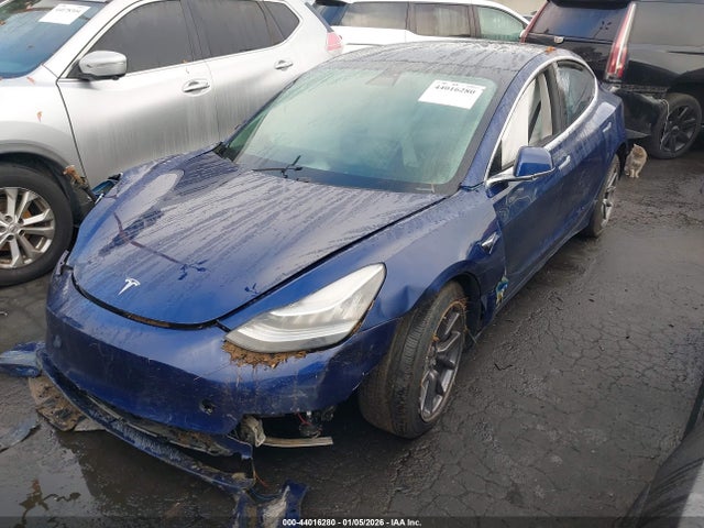 2019 TESLA MODEL 3 5YJ3E1EB3KF390997 Photo 1