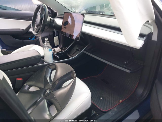 2019 TESLA MODEL 3 5YJ3E1EB3KF390997 Photo 4