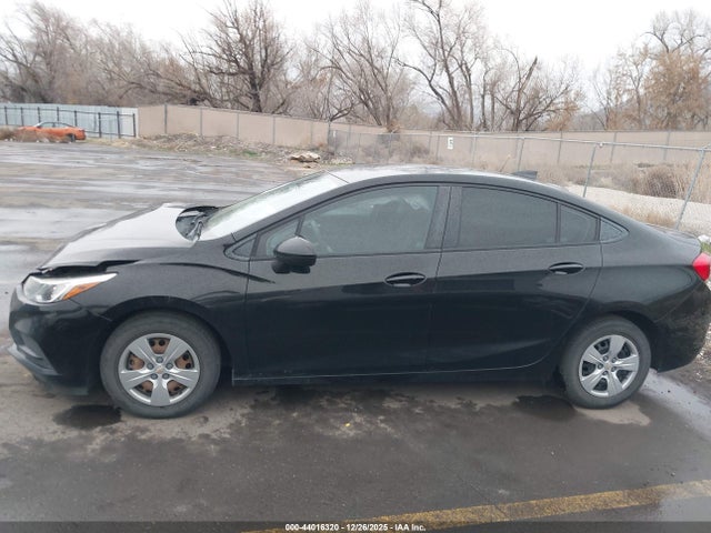 1G1BC5SM9J7213494 Chevrolet Cruze Ls Auto