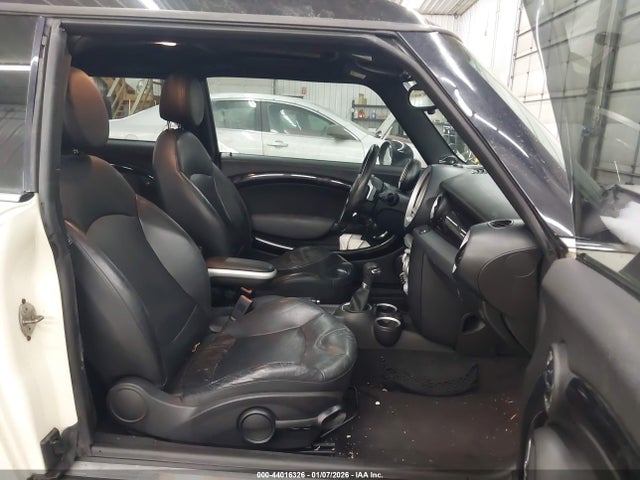 2010 MINI COOPER S CLUBMAN WMWMM3C5XATZ32525 Photo 4