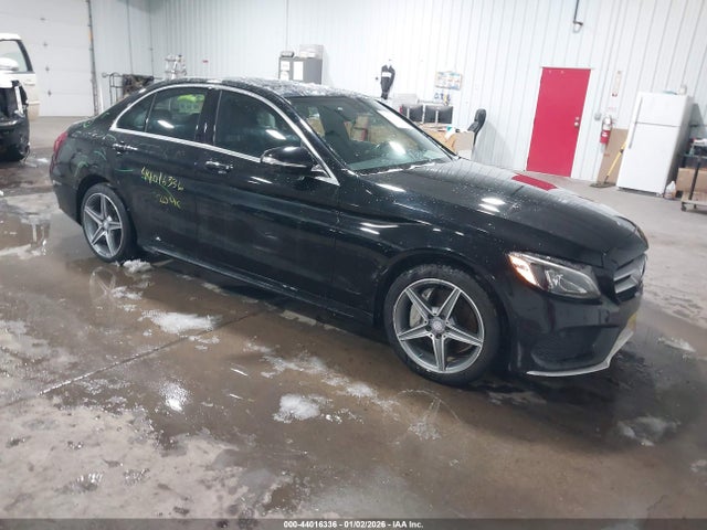 2015 Mercedes-benz C 300 Sport 4matic მანქანა იყიდება აუქციონზე, vin: 55SWF4KB1FU027957, აუქციონის ნომერი: 44016336
