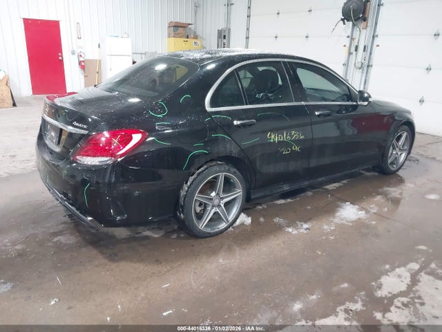 2015 Mercedes-benz C 300 Sport 4matic მანქანა იყიდება აუქციონზე, vin: 55SWF4KB1FU027957, აუქციონის ნომერი: 44016336