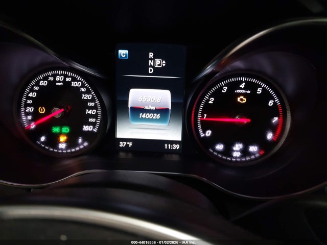 2015 Mercedes-benz C 300 Sport 4matic მანქანა იყიდება აუქციონზე, vin: 55SWF4KB1FU027957, აუქციონის ნომერი: 44016336