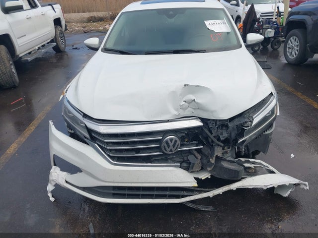 1VWWA7A35LC020821 Volkswagen Passat 2.0t Se