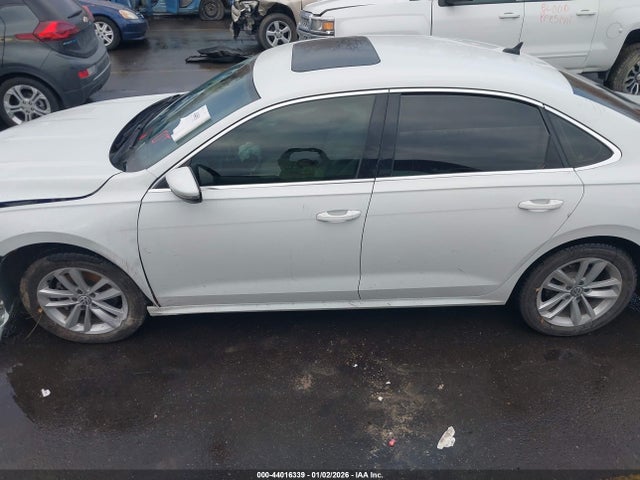 1VWWA7A35LC020821 Volkswagen Passat 2.0t Se