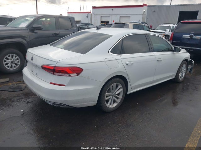 1VWWA7A35LC020821 Volkswagen Passat 2.0t Se