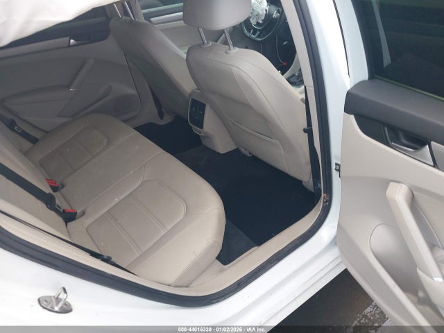 1VWWA7A35LC020821 Volkswagen Passat 2.0t Se