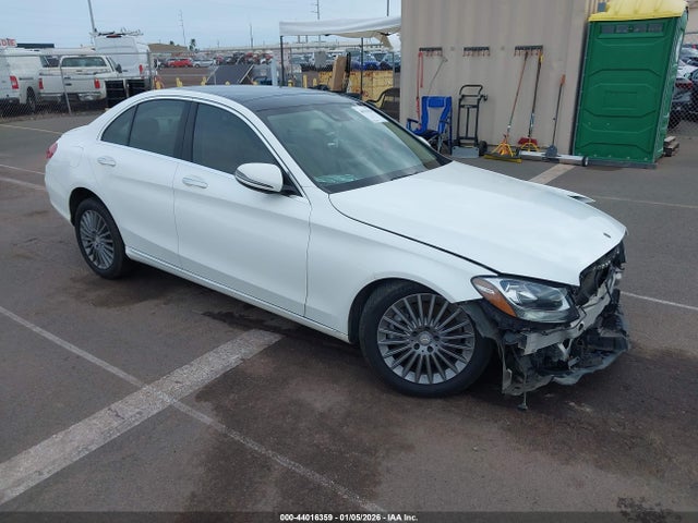 2016 MERCEDES-BENZ C 300 55SWF4KB7GU135484