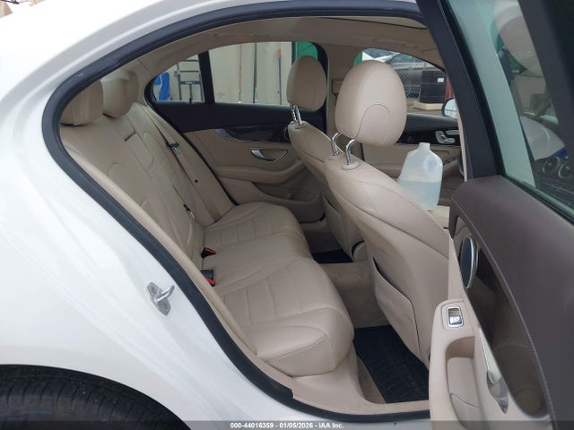 2016 MERCEDES-BENZ C 300 55SWF4KB7GU135484 Photo 7