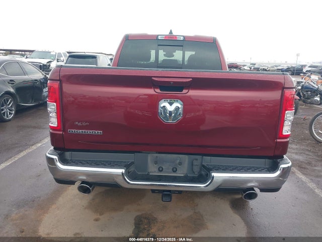 1C6RREBT5NN358553 RAM 1500 Big Horn 4x2 6&#039;4 Box