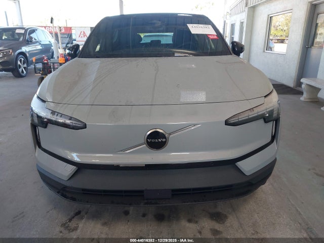 YV4EK3ZK8SS156703 Volvo Ex30 Plus Twin Motor Performance