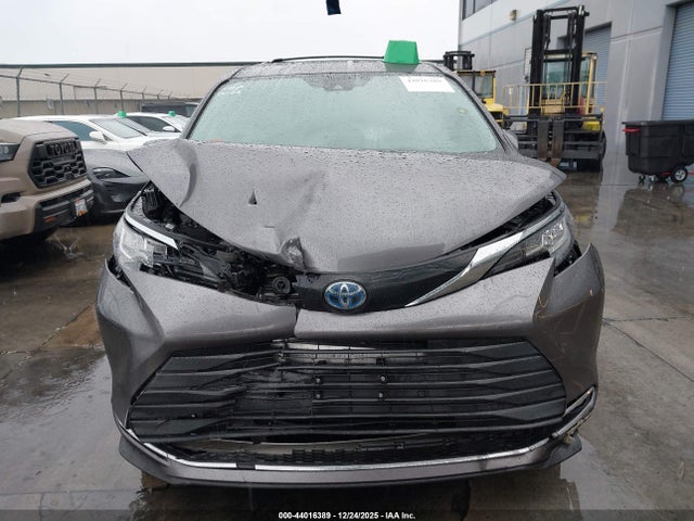 Aukcja sprzedaży 2023 Toyota Sienna Xle, vin: 5TDYRKEC0PS143710, numer aukcji: 44016389
