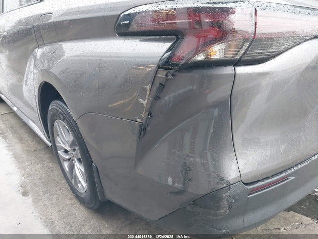 Aukcja sprzedaży 2023 Toyota Sienna Xle, vin: 5TDYRKEC0PS143710, numer aukcji: 44016389
