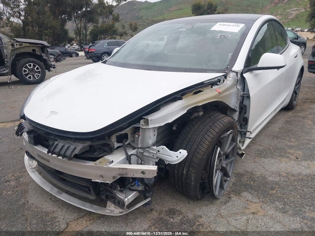 2021 TESLA MODEL 3 5YJ3E1EB4MF872672 Photo 1
