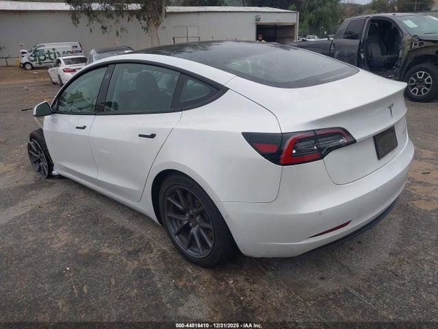 2021 TESLA MODEL 3 5YJ3E1EB4MF872672 Photo 2