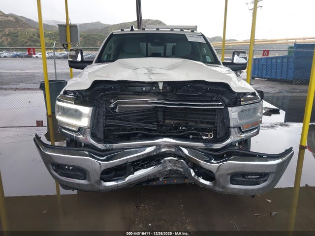 2024 Ram 2500 Laramie  4x4 6'4 Box მანქანა იყიდება აუქციონზე, vin: 3C6UR5FL0RG248321, აუქციონის ნომერი: 44016411