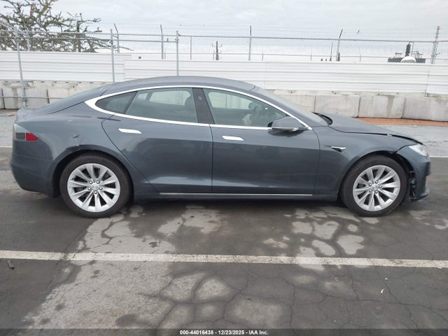 Tesla Model S 100d/75d/long Range/standard Range 2019 5YJSA1E26KF331126 Image 12
