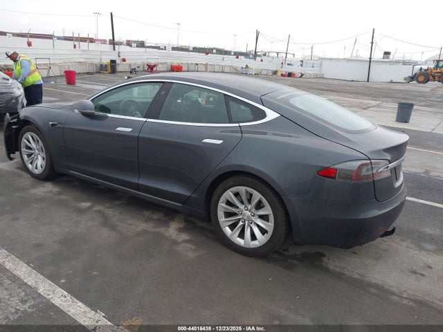 2019 TESLA MODEL S 5YJSA1E26KF331126 Photo 2
