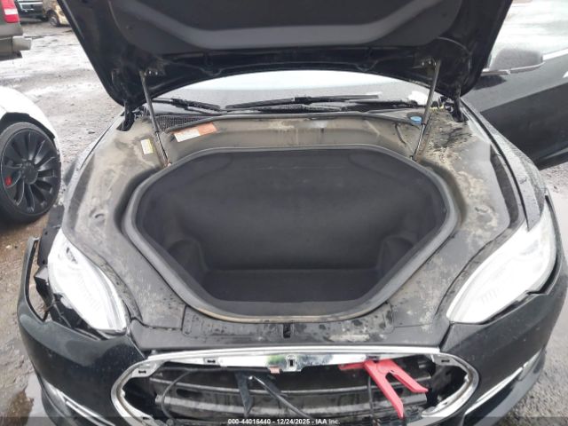 2015 TESLA MODEL S 5YJSA1S2XFF097437 Photo 9