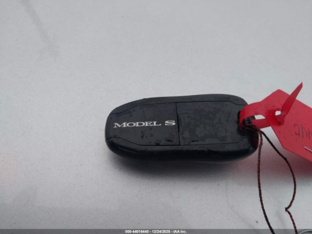 2015 TESLA MODEL S 5YJSA1S2XFF097437 Photo 10