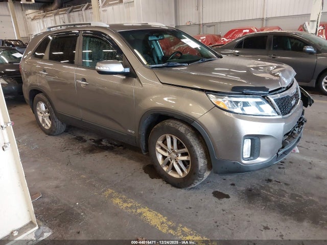 2015 5XYKTCA63FG605377 main image