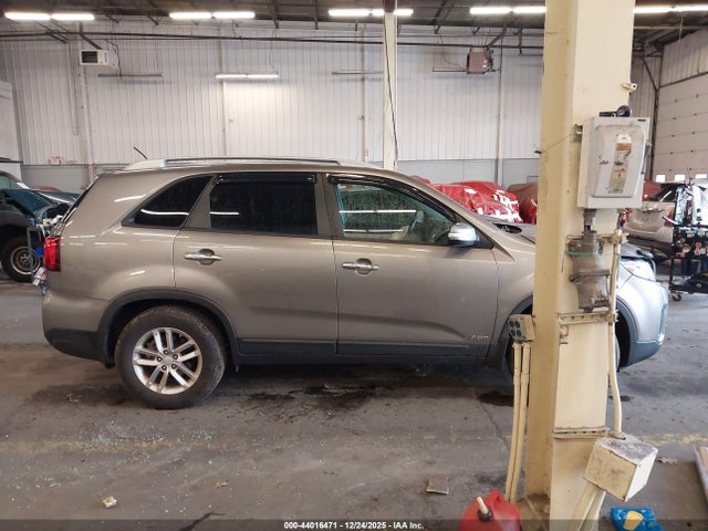 KIA SORENTO LX 2015 5XYKTCA63FG605377 Image 13