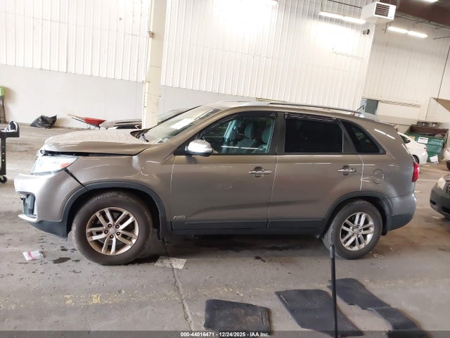 KIA SORENTO LX 2015 5XYKTCA63FG605377 Image 14