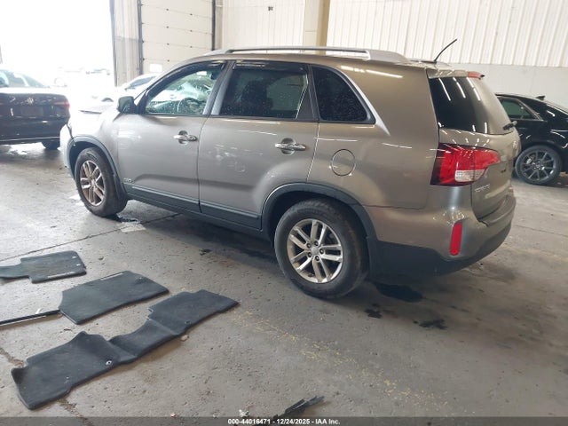 KIA SORENTO LX 2015 5XYKTCA63FG605377 Image 3