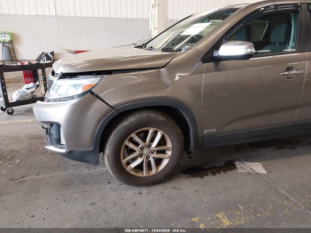 KIA SORENTO LX 2015 5XYKTCA63FG605377 Image 6